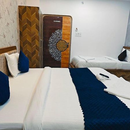 Hotel The Pushpraj Varanasi Eksteriør billede