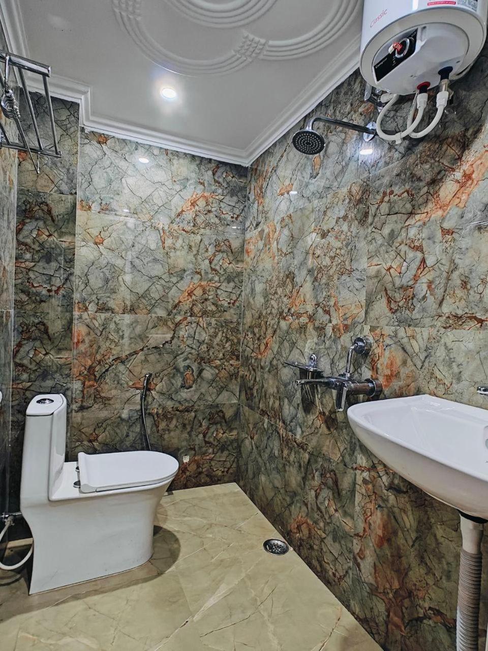 Hotel The Pushpraj Varanasi Eksteriør billede