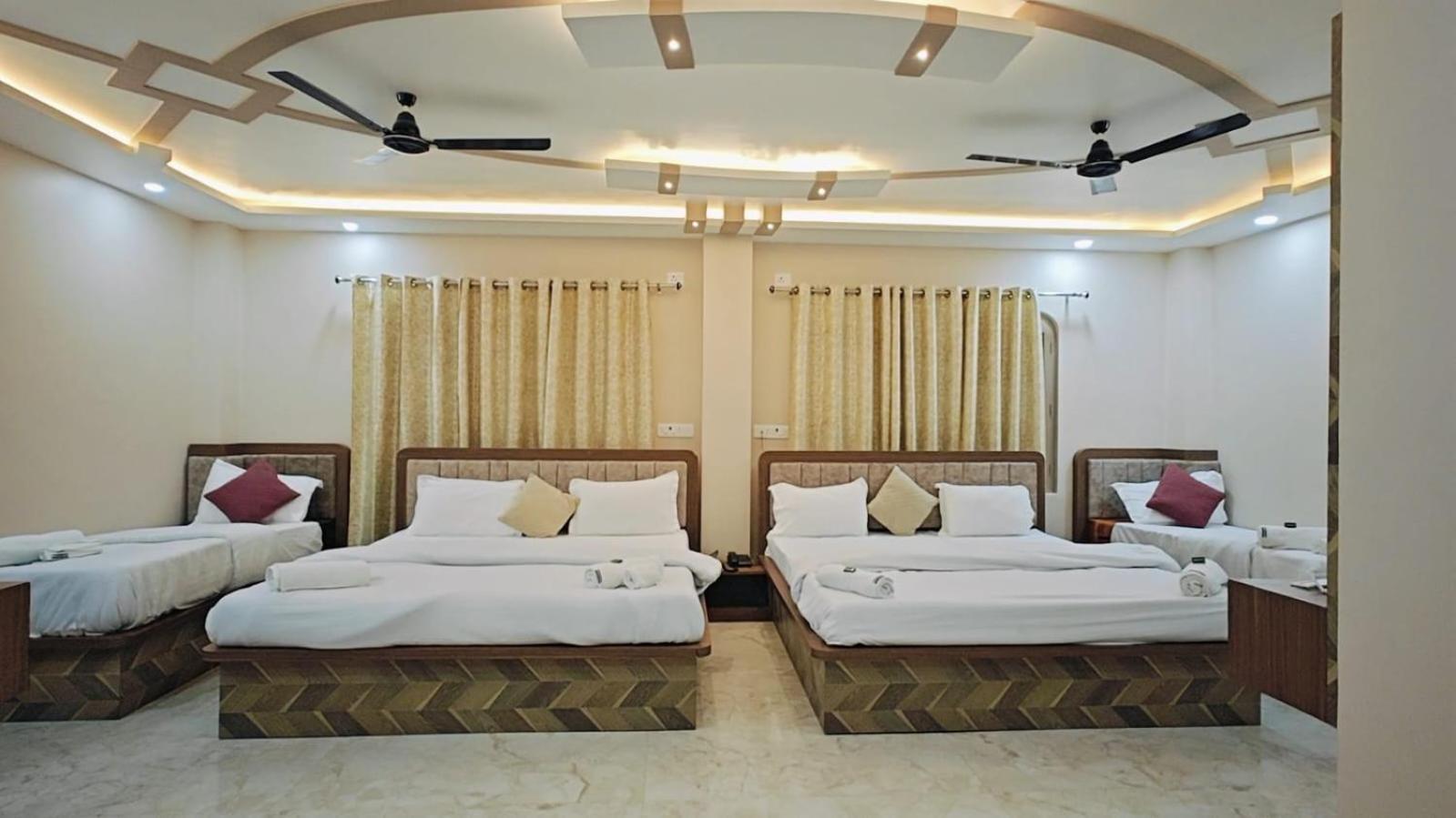 Hotel The Pushpraj Varanasi Eksteriør billede